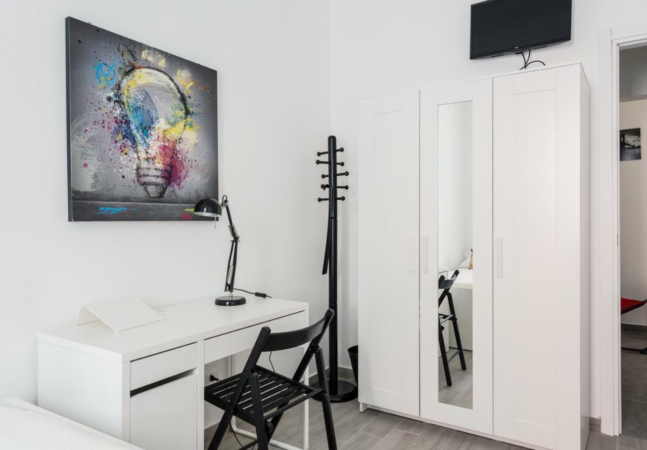 Comfortable Family Group Apartment Via Paruta Milan Exterior photo